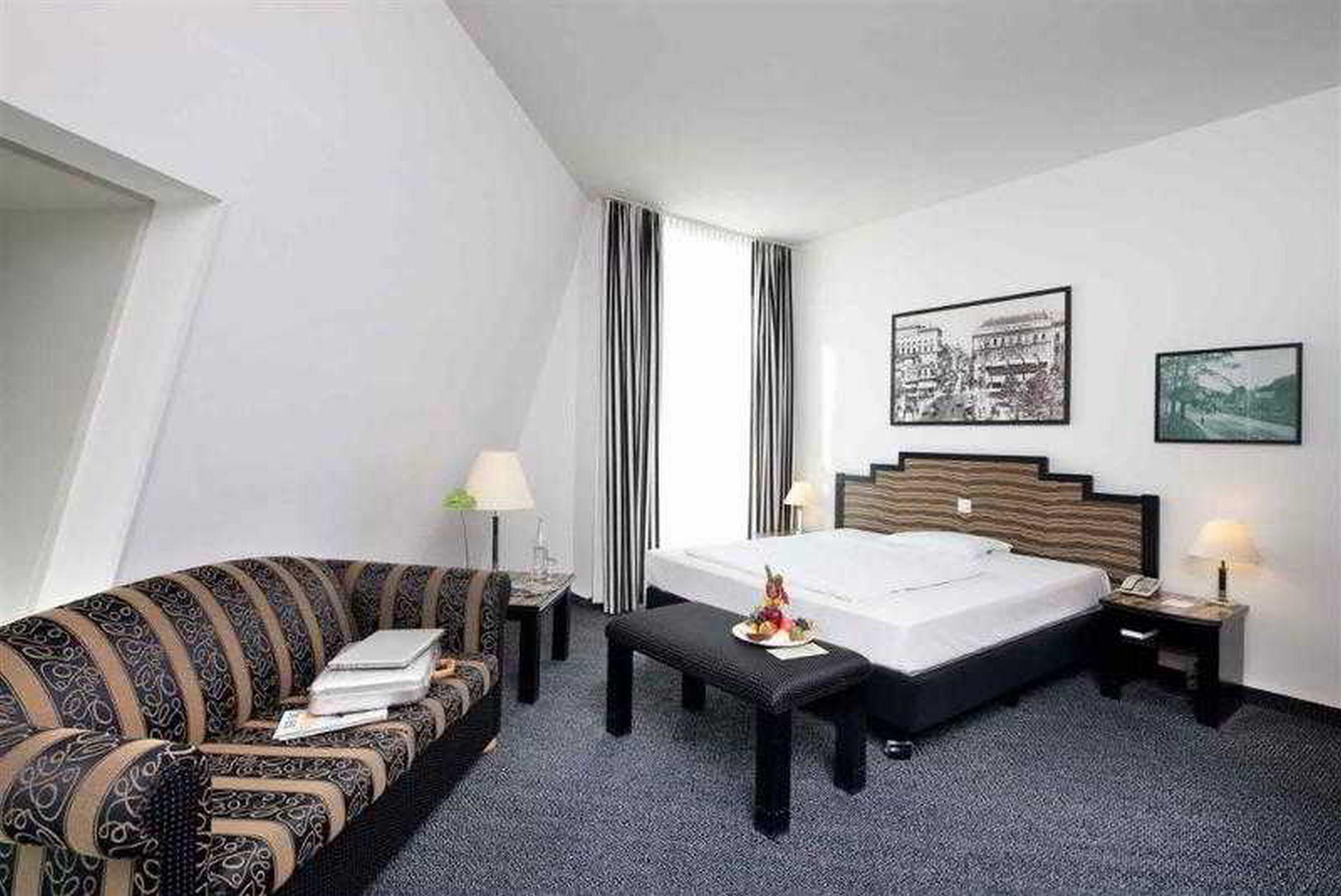 Mercure Hotel Berlin Tempelhof Exterior foto