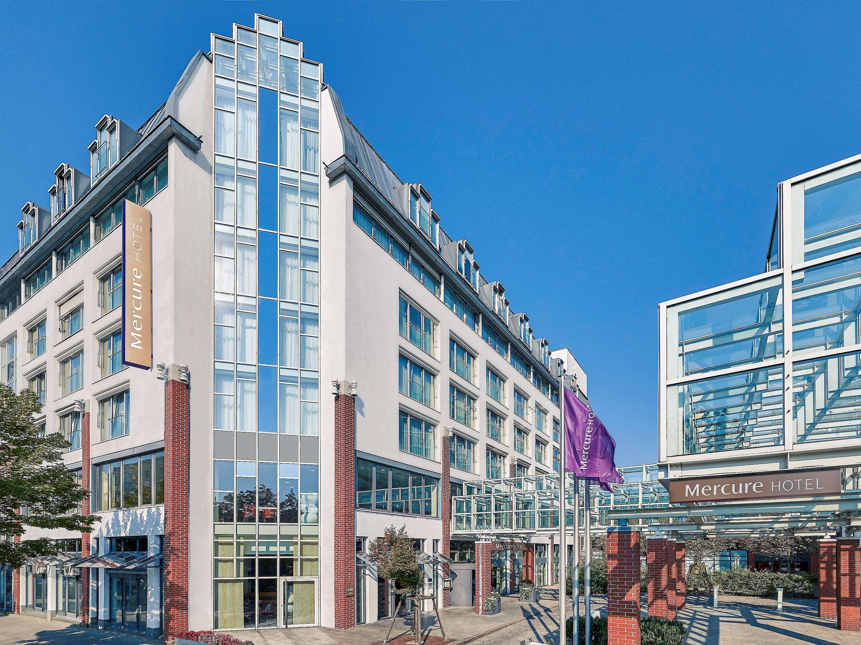 Mercure Hotel Berlin Tempelhof Exterior foto