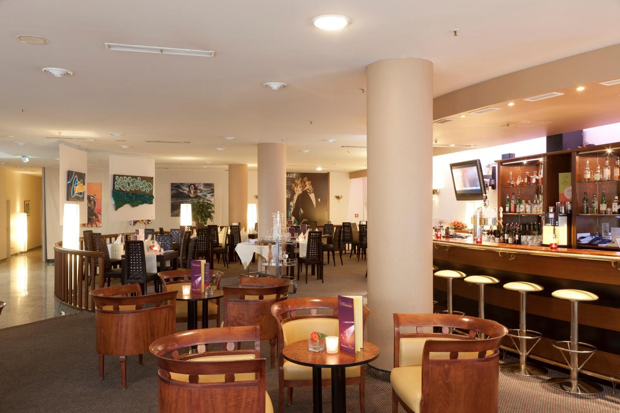Mercure Hotel Berlin Tempelhof Exterior foto