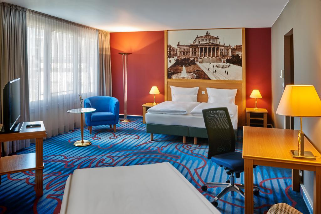 Mercure Hotel Berlin Tempelhof Exterior foto